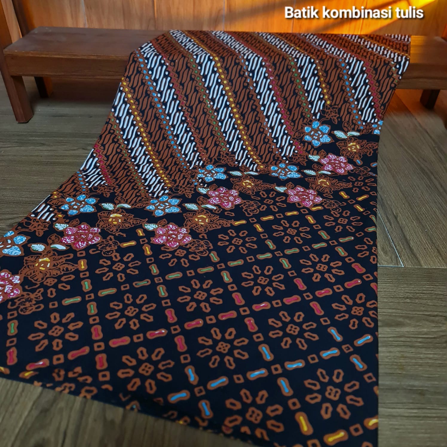 Kain Batik Kombinasi Tulis Sogan S02