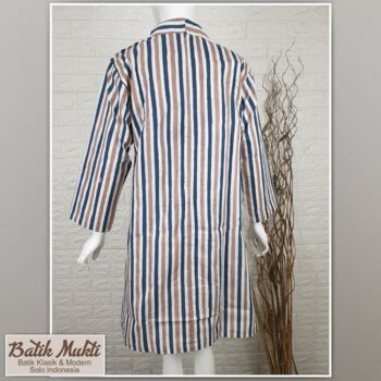 RISSA TUNIK INDIGO SAWO Tampak Belakang