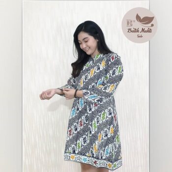 Alternative view of CEMPAKA TUNIK PARANG SELING BERAS Limited edition